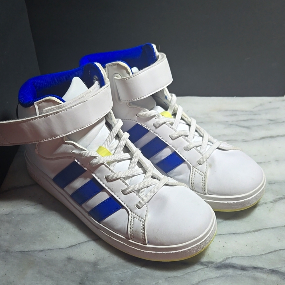 AdidasGrand Court Mid sneaker y5.5